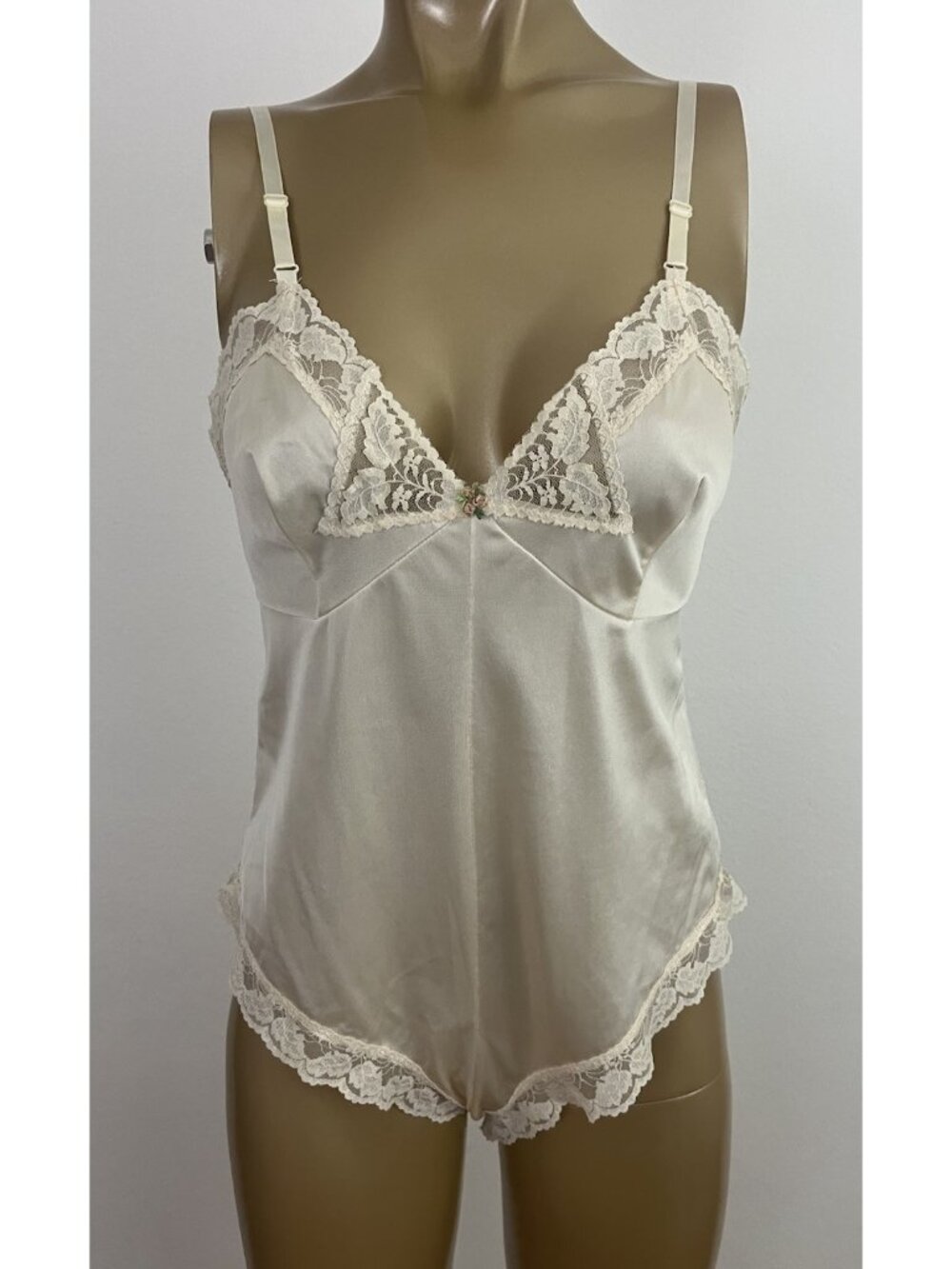Vintage Body Chic Women's M 100% Nylon Ivory Lingerie Romper Teddy Sissy